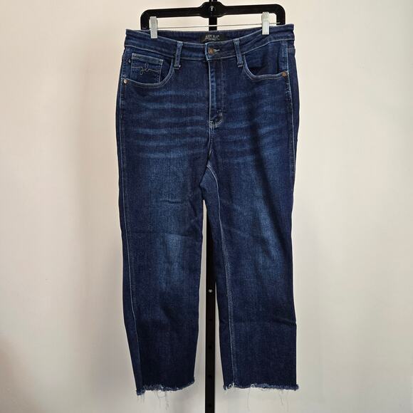 Judy Blue Joan High Rise Cropped Straight Leg Denim Jeans 88375 Medium Blue 31 - Picture 1 of 8